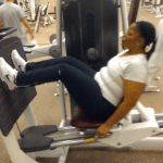 Mo'Nique working on the seated leg press!